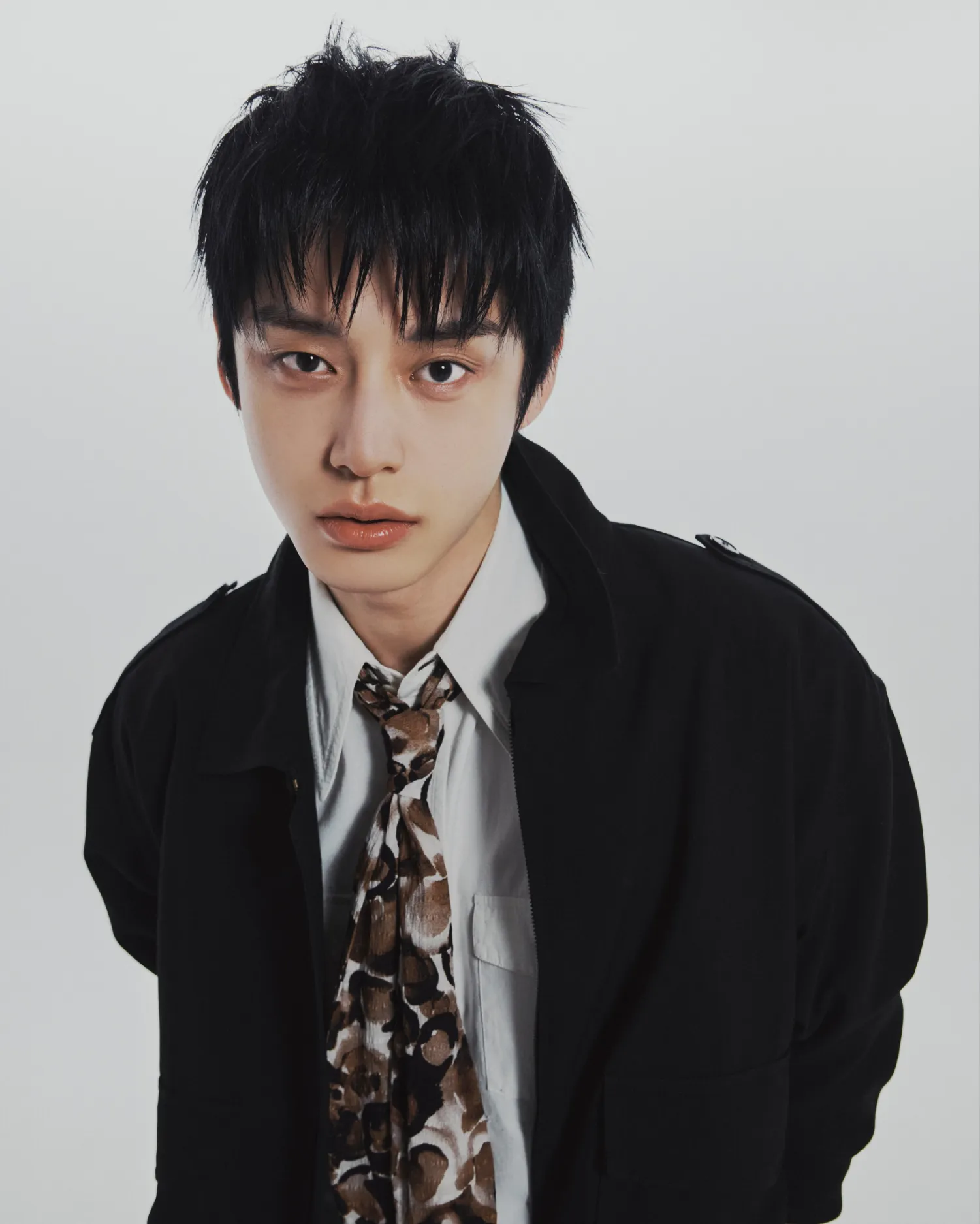 Behind-the-scenes cut of Kim Jiwoong (ZEROBASEONE)