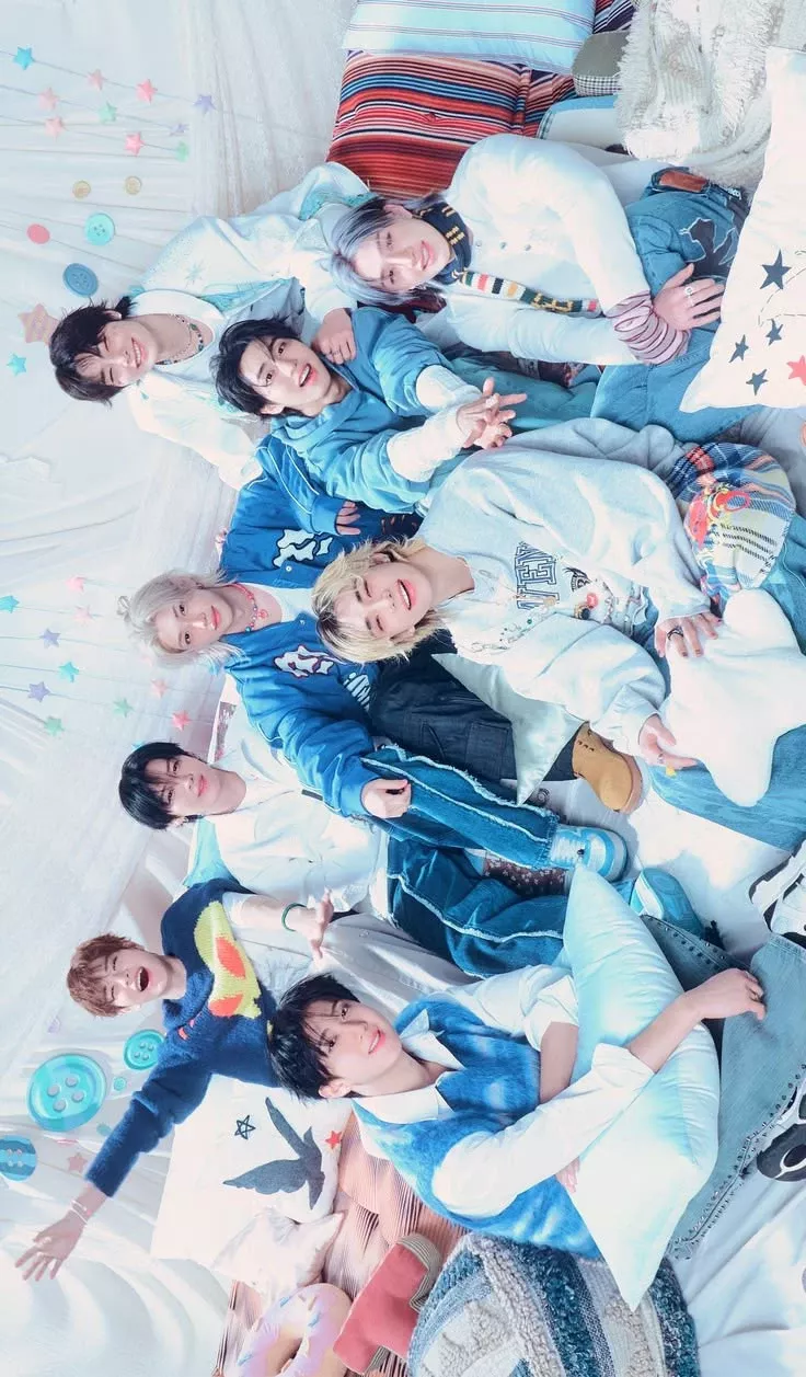Today's most popular wallpaper in the Lee Know (Stray Kids) community