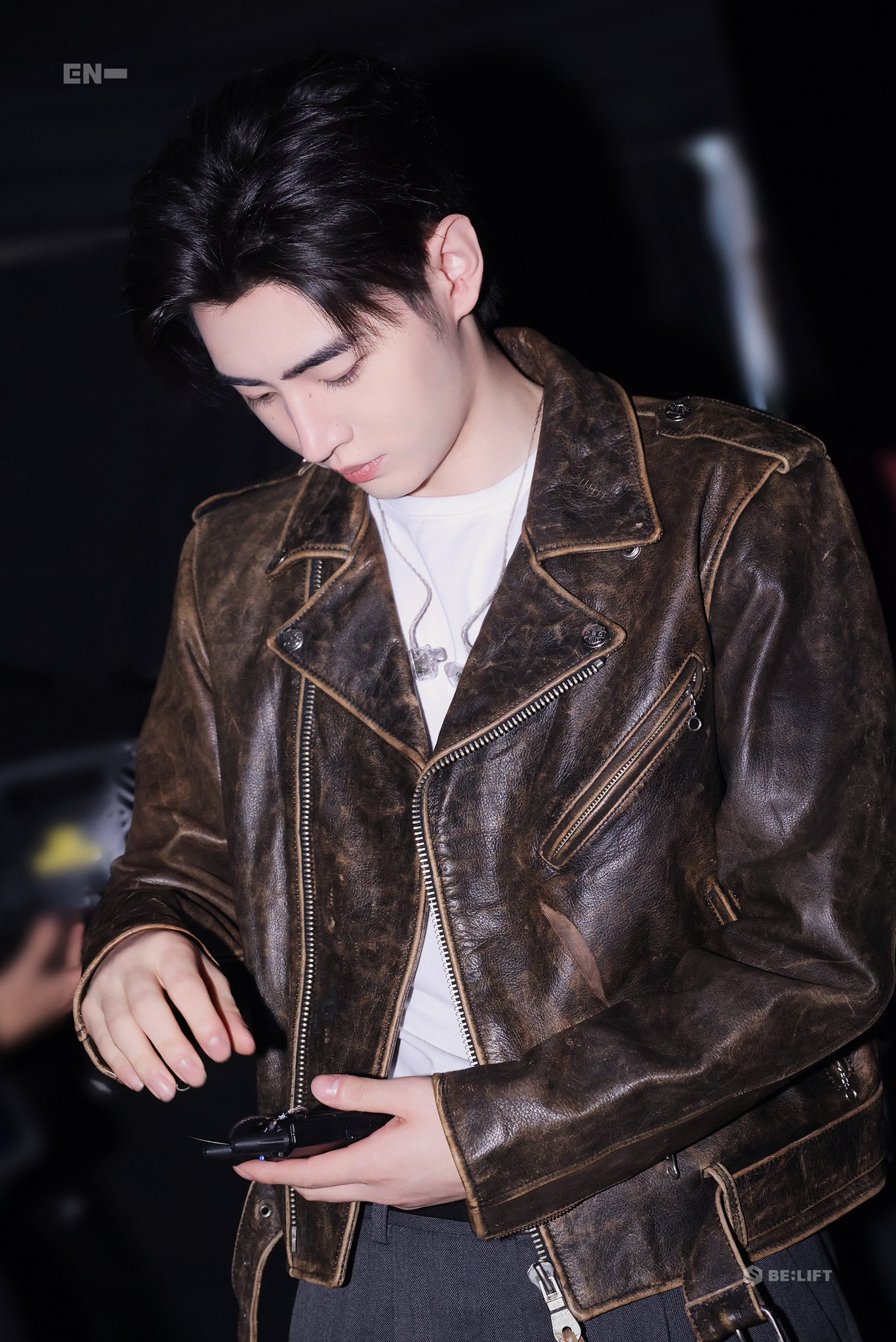Latest photo of Sunghoon (ENHYPEN)