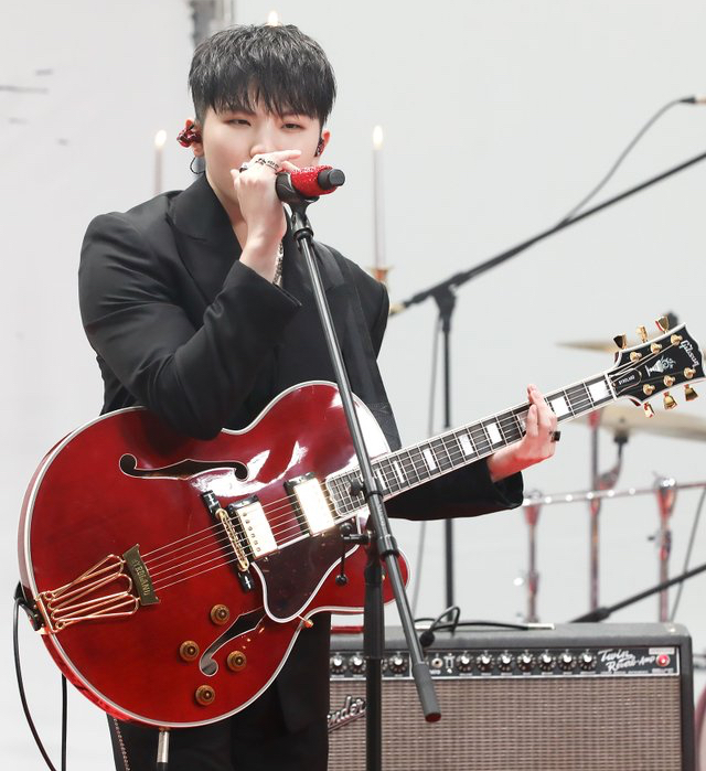 Woozi (SEVENTEEN)的最新照片