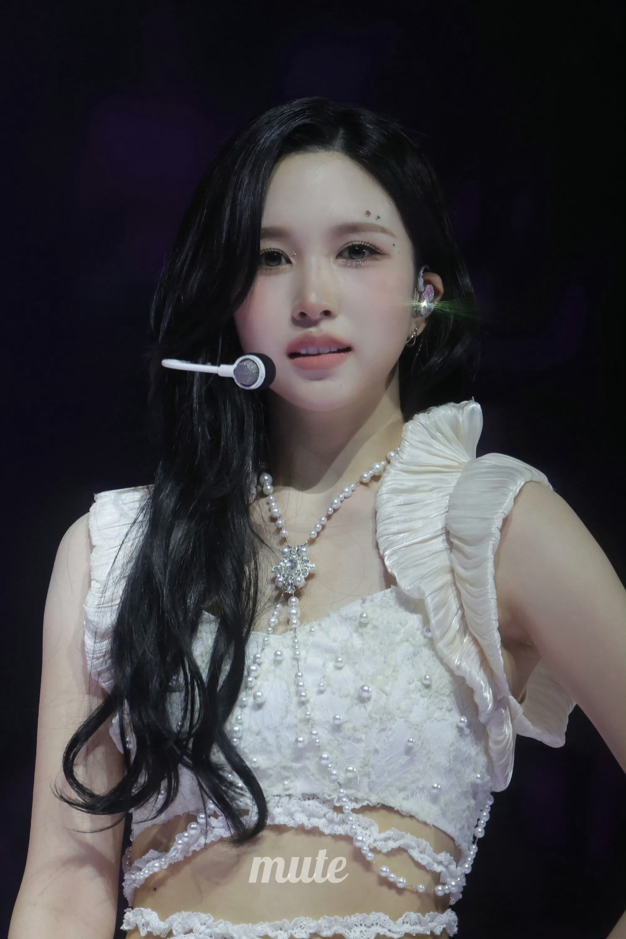 Foto aktivitas terbaru Mina (TWICE)