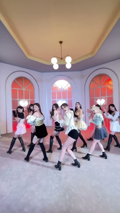 Fandom-recommended wallpaper image of Momo (TWICE)