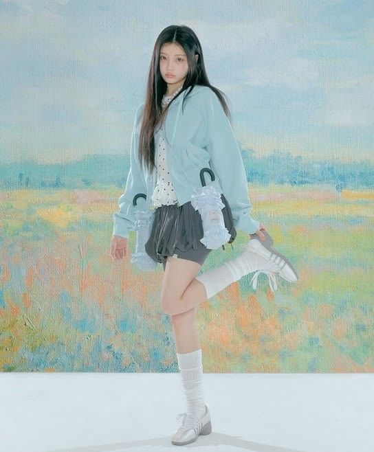 Recent activity shot of Wonhee (ILLIT)