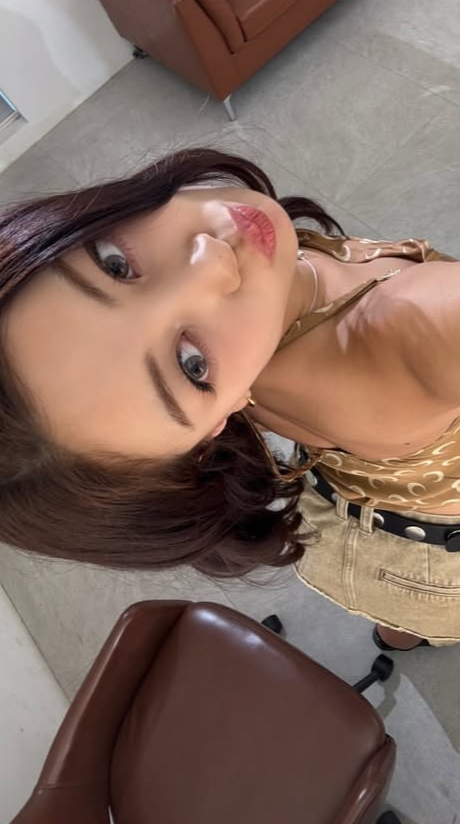 Latest photo of Jihyo (TWICE)