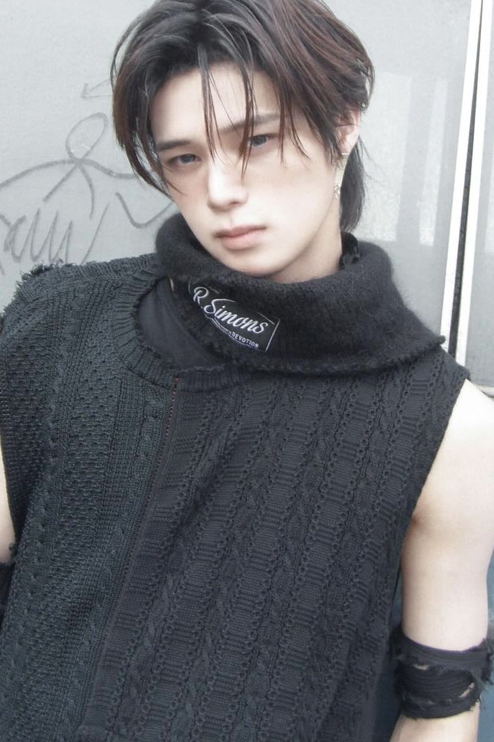 A moment captured by K (&TEAM)'s fan