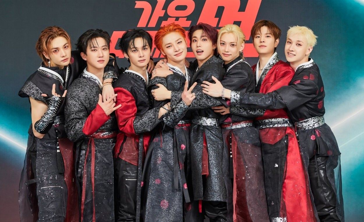 Behind-the-scenes cut of HAN (Stray Kids)