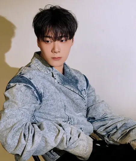 Latest photo of Moonbin (ASTRO)