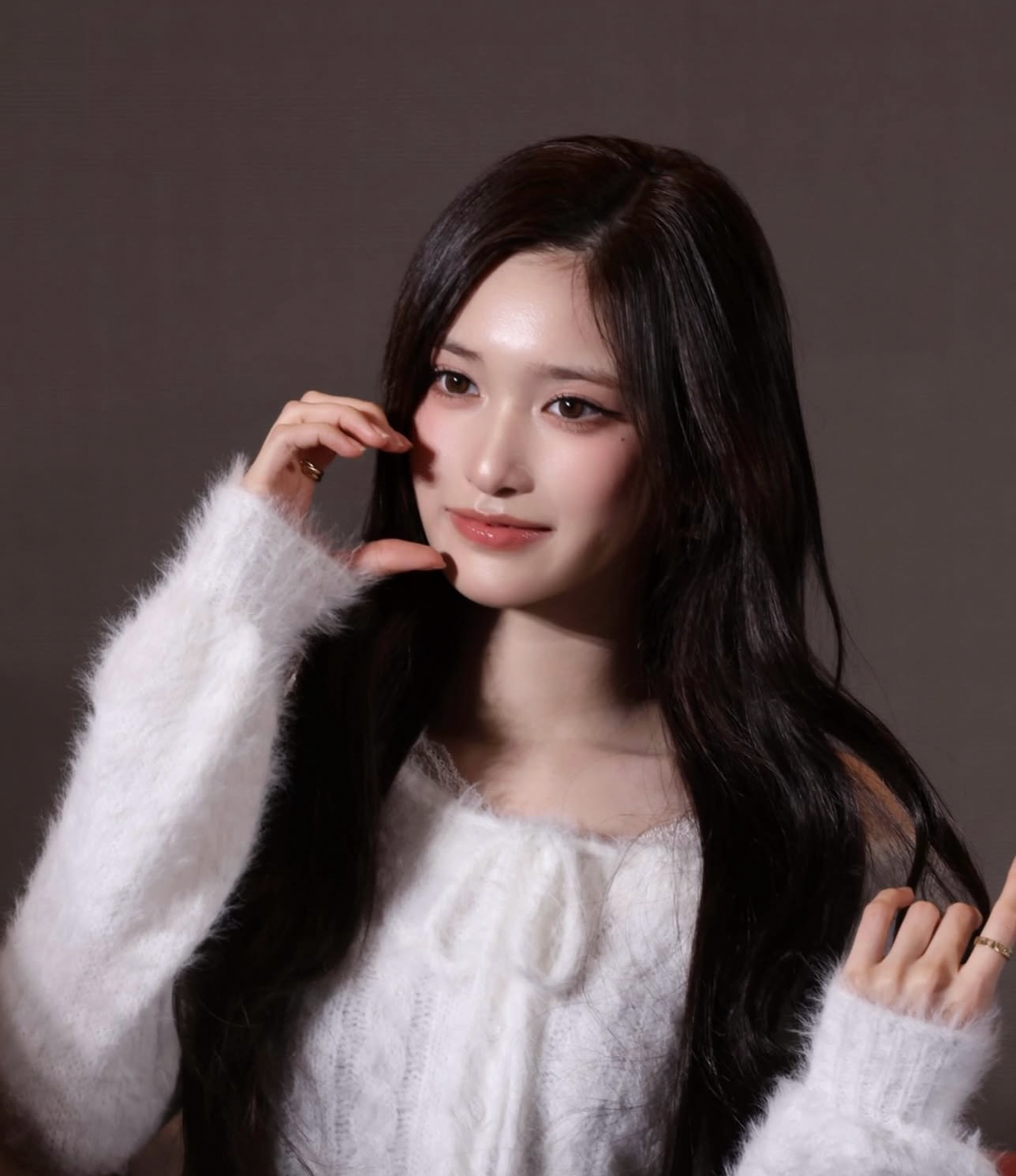 Today's hottest K-pop community feed