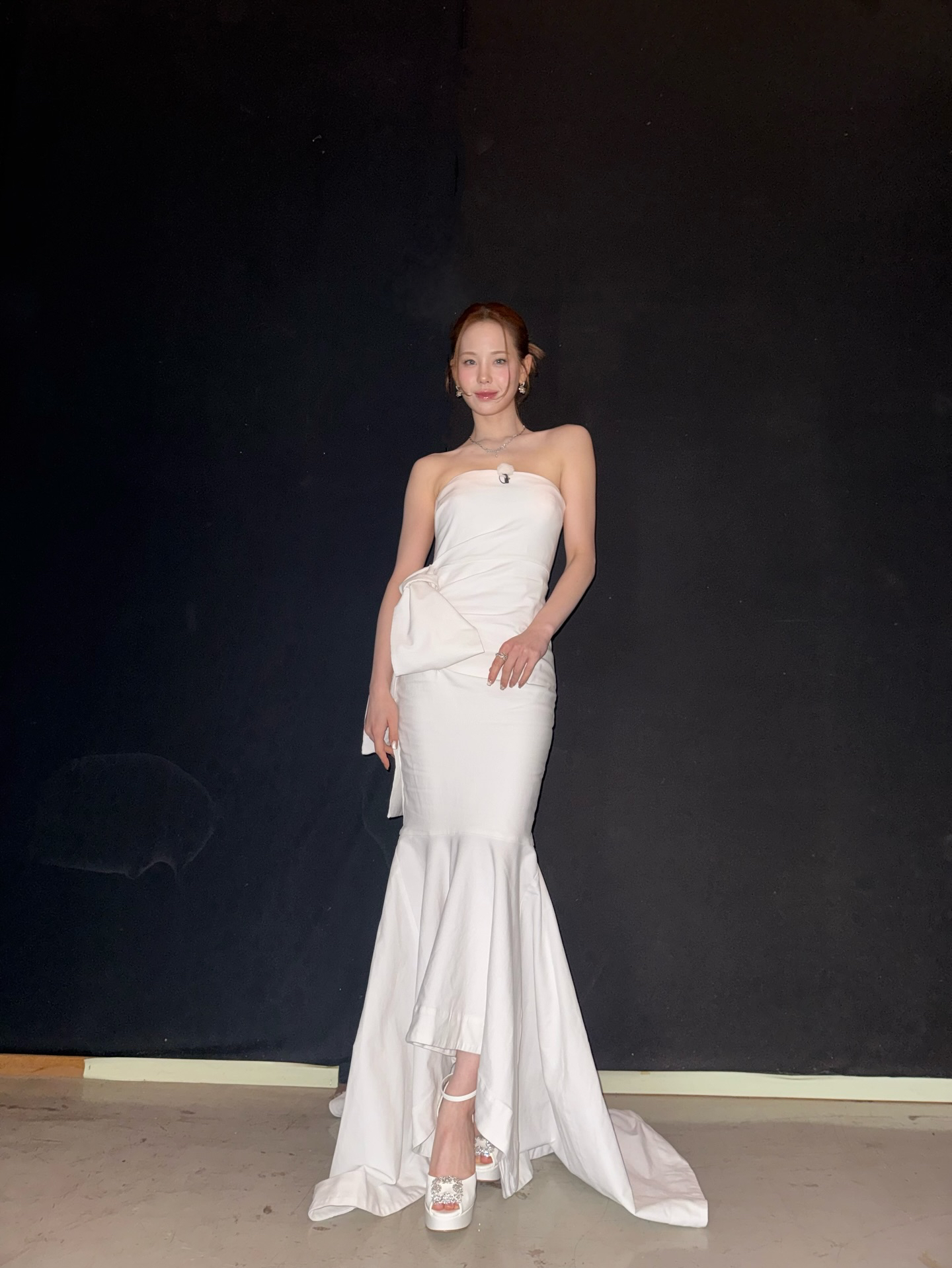 Behind-the-scenes cut of Mako (NiziU)