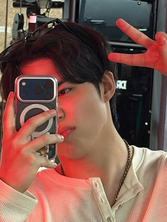 Latest photo of S.Coups (SEVENTEEN)