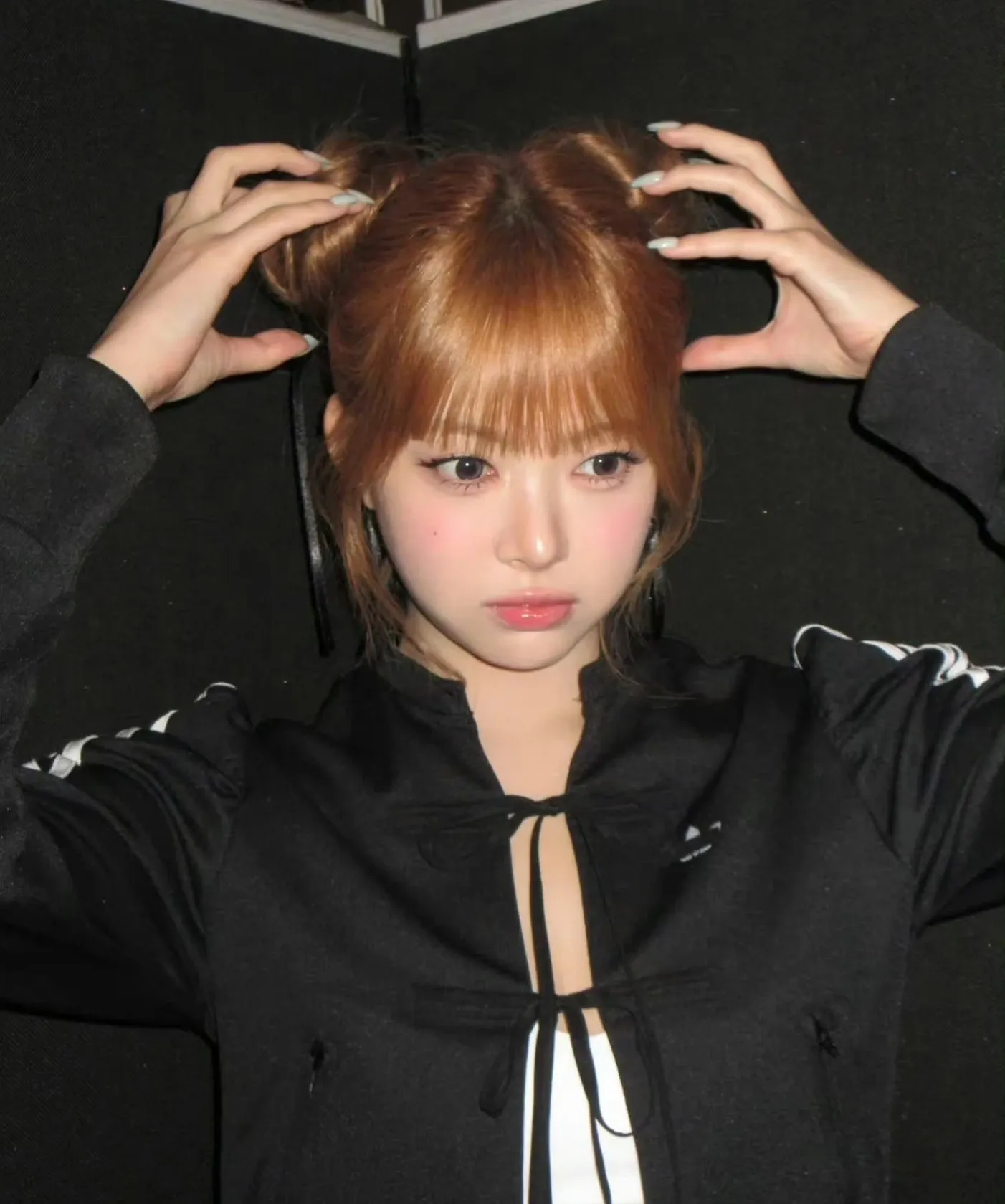 Behind-the-scenes cut of Hong Eunchae (LE SSERAFIM)