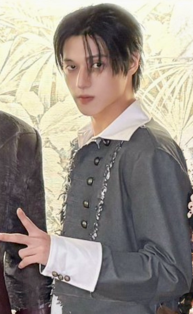 우영 (에이티즈)의 최신 사진