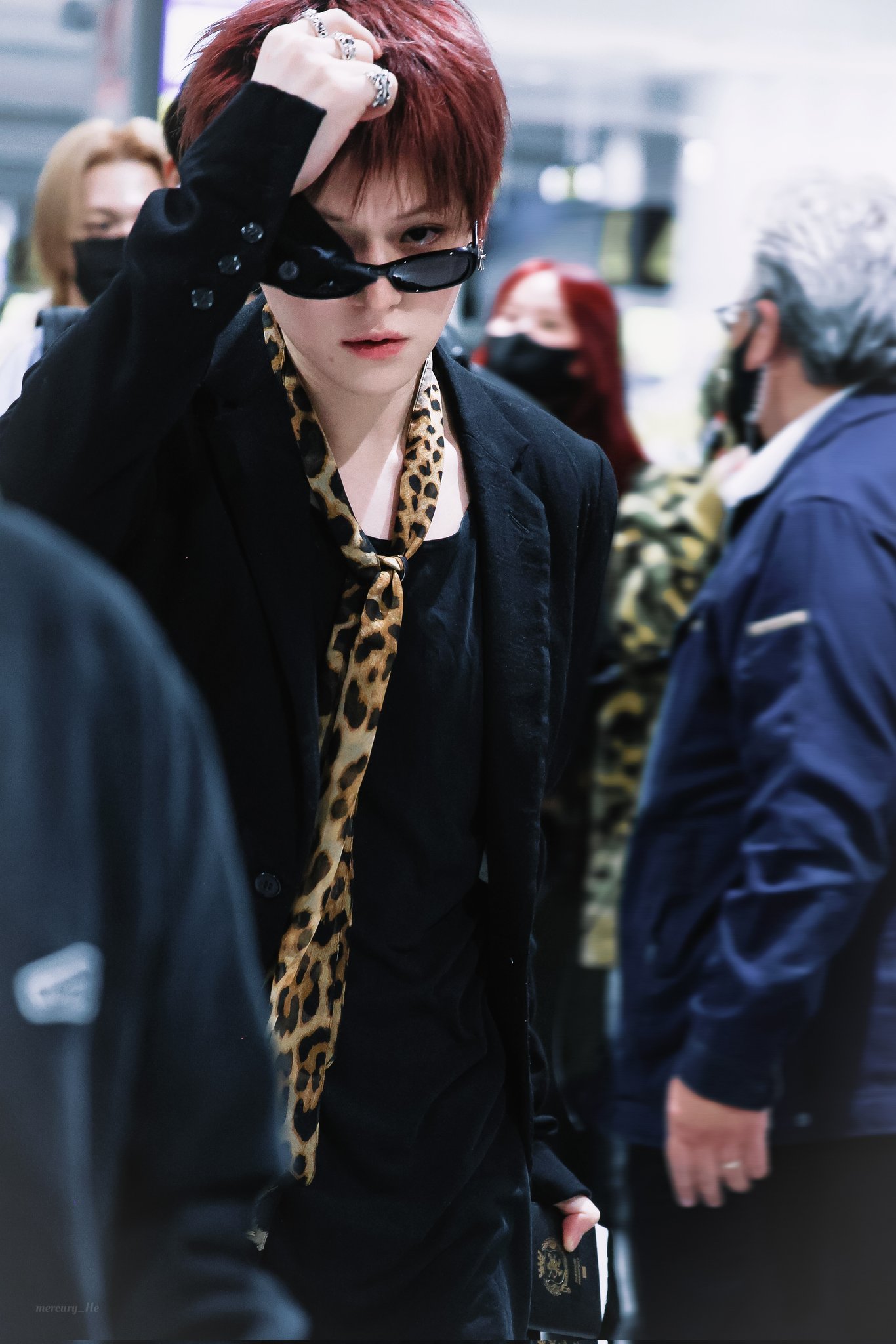 Behind-the-scenes cut of Yoshi (TREASURE)