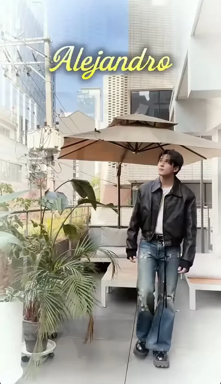 Latest photo of Alejandro (SANTOS BRAVOS)