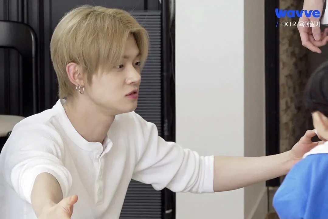 Foto aktivitas terbaru Yeonjun (TOMORROW X TOGETHER)