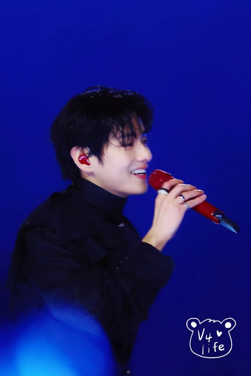 Latest photo of V (BTS)