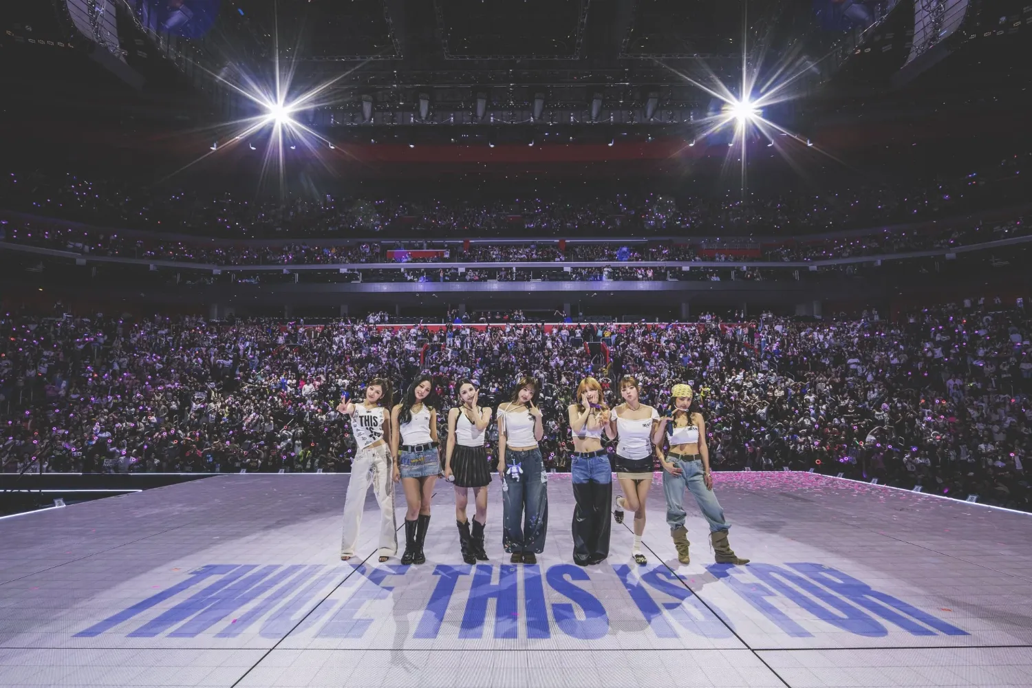 TWICE의 비하인드 컷