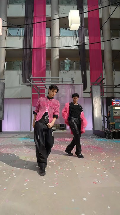 Stray Kids의 비하인드 컷