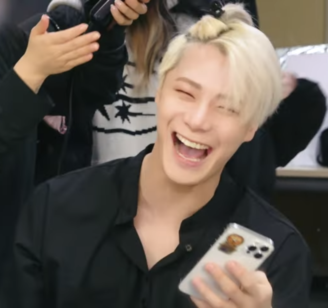 Latest photo of Moonbin (ASTRO)