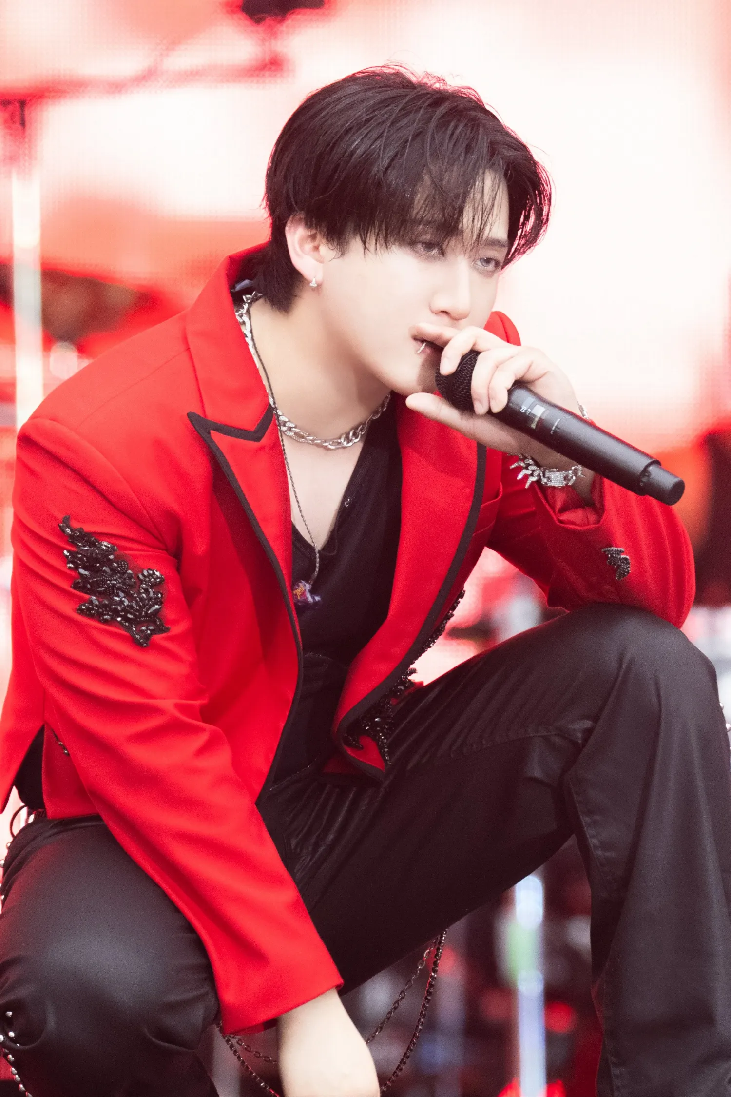 Behind-the-scenes cut of Changbin (Stray Kids)