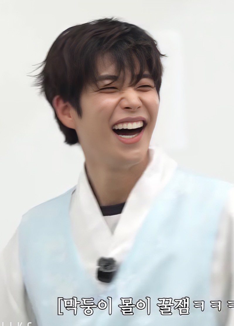 Behind-the-scenes cut of MJ (ASTRO)