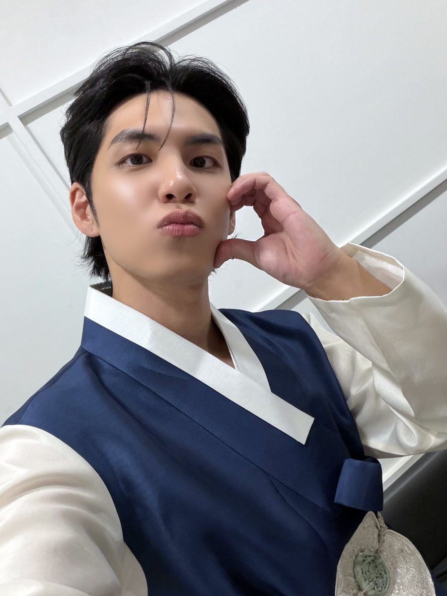 Latest photo of DAY6