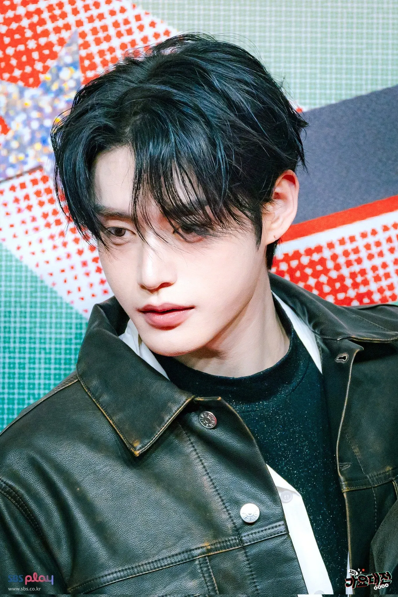 Recent activity shot of Kim Jiwoong (ZEROBASEONE)