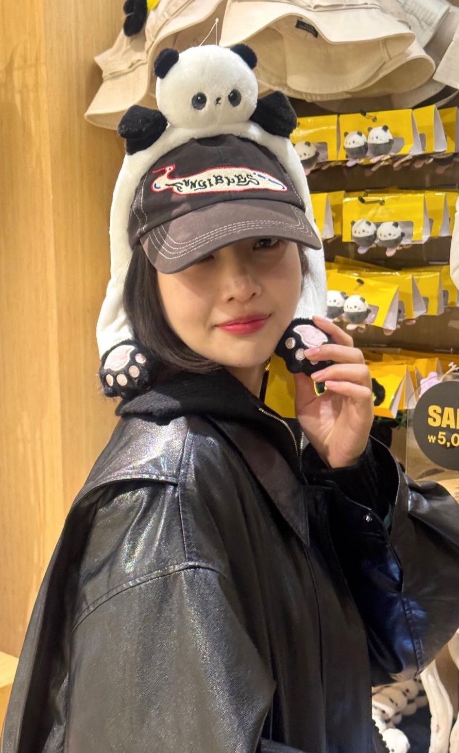 Behind-the-scenes cut of Joy (Red Velvet)