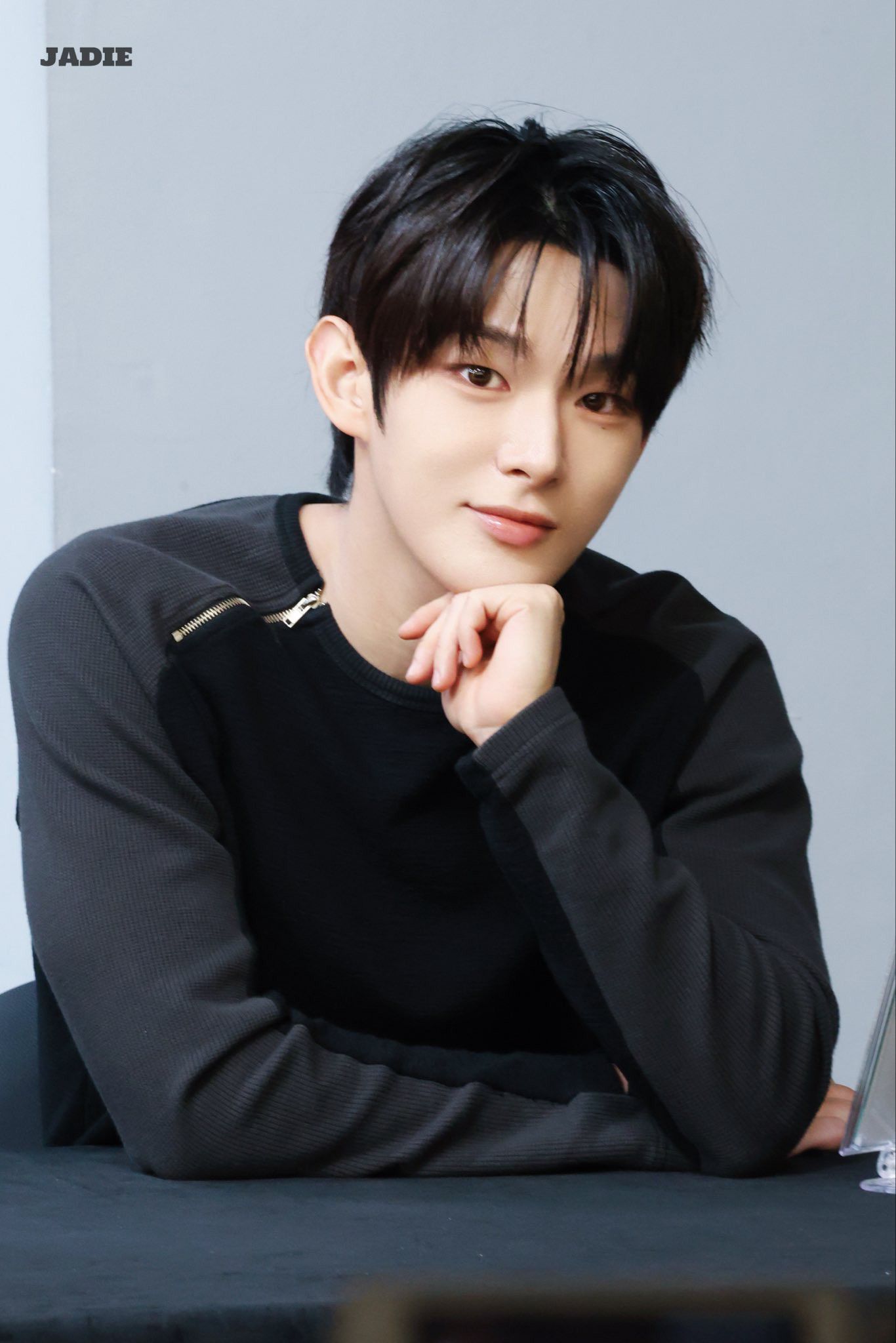 Behind-the-scenes cut of Steven (AHOF)