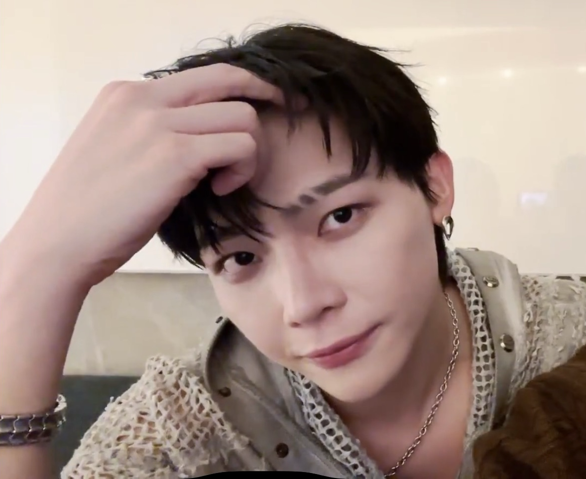 Behind-the-scenes cut of Nicholas (&TEAM)