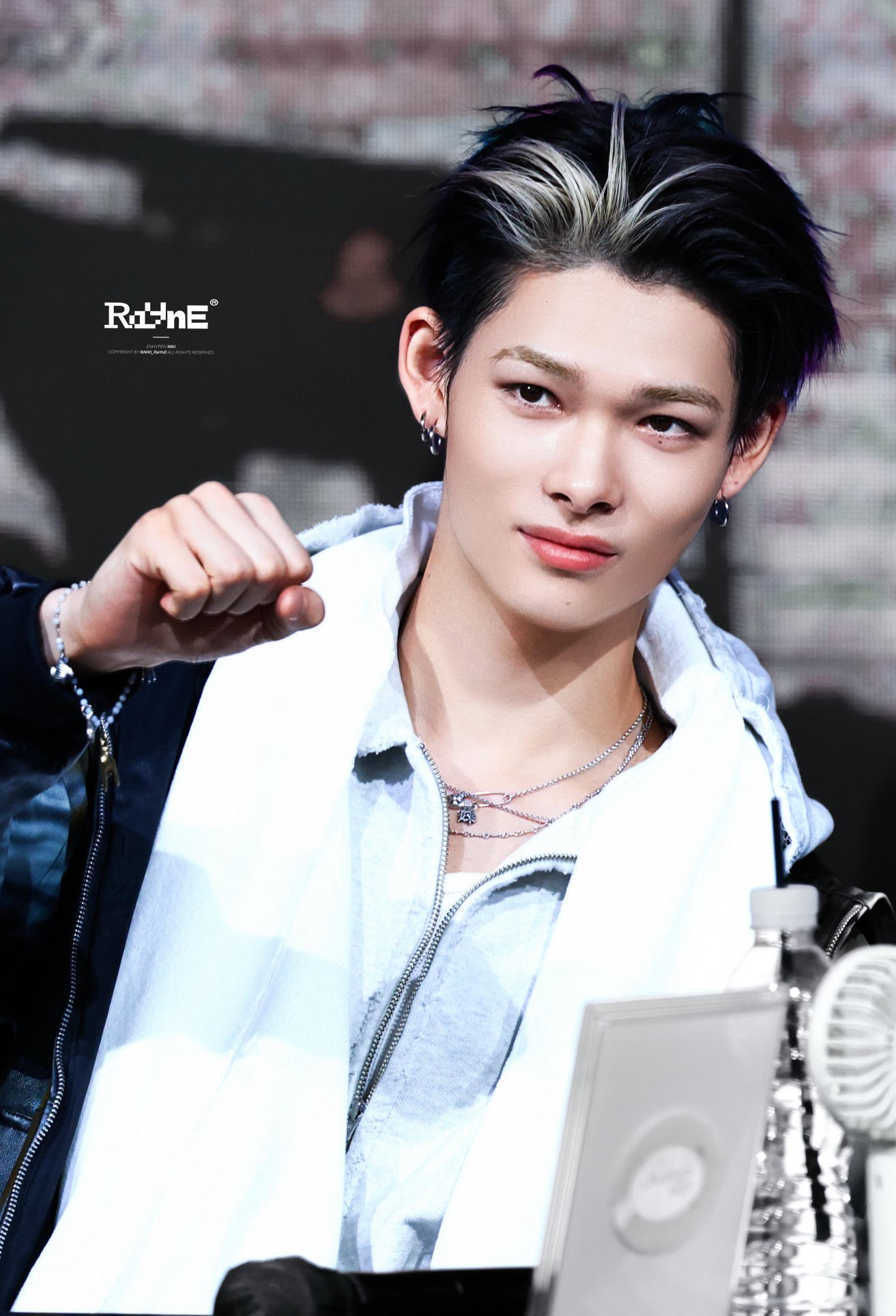 Foto aktivitas terbaru NI-KI (ENHYPEN)