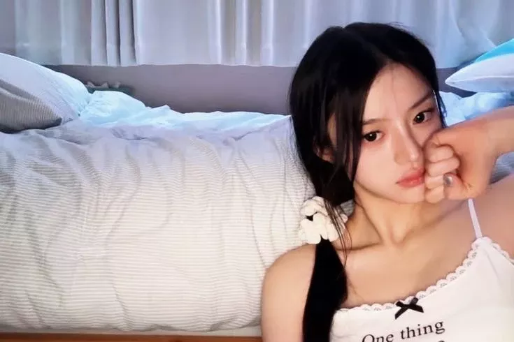 Recent activity shot of Minju (ILLIT)