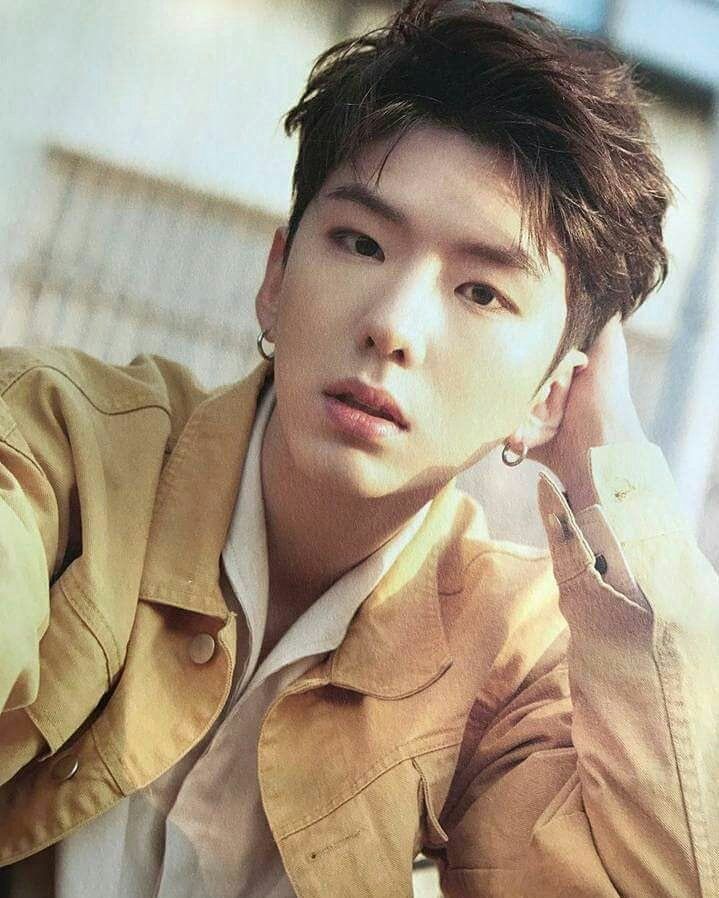 Behind-the-scenes cut of Kihyun (MONSTA X)