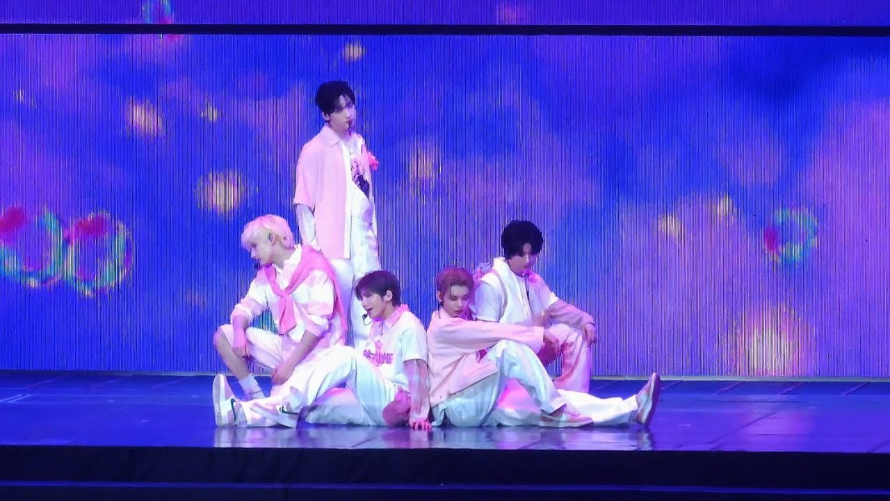 Foto terbaru TOMORROW X TOGETHER