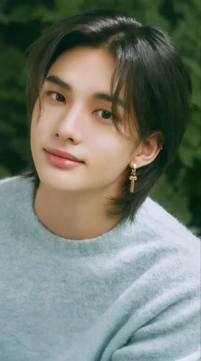 Fandom-recommended wallpaper image of Hyunjin (Stray Kids)