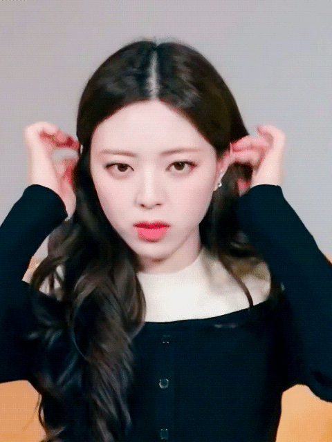 ユナ (ITZY)の最新写真