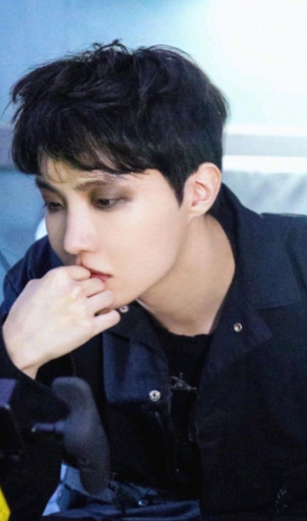 J-hope (防弹少年团)粉丝亲手制作的特别壁纸