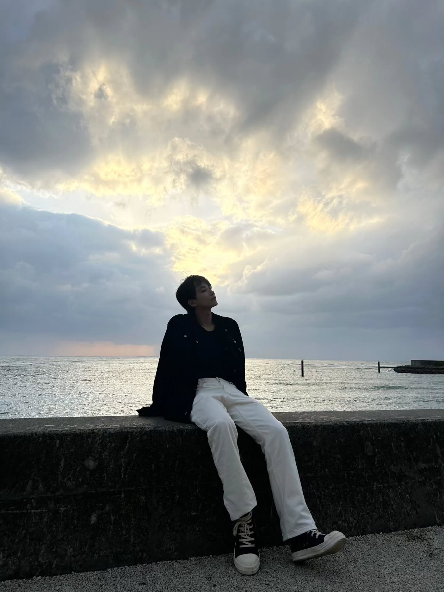 Recent activity shot of Jeonghan (SEVENTEEN)