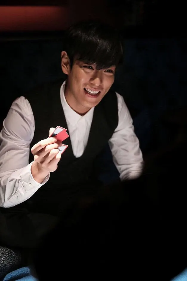 Behind-the-scenes cut of T.O.P