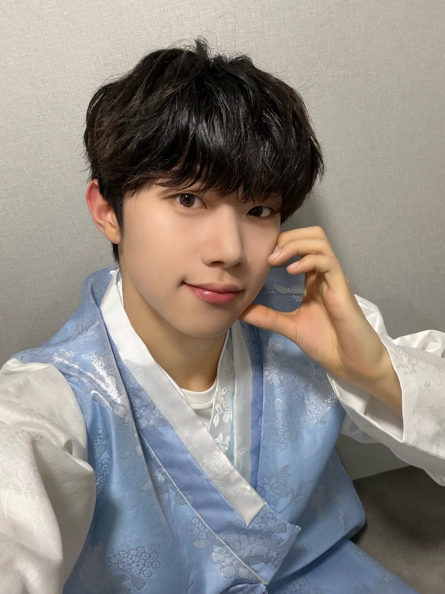 A moment captured by Xikers's fan