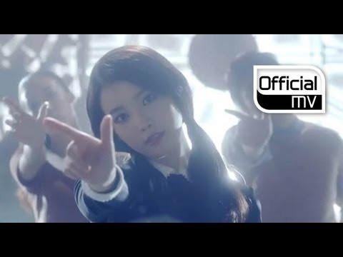 Potret di balik layar IU