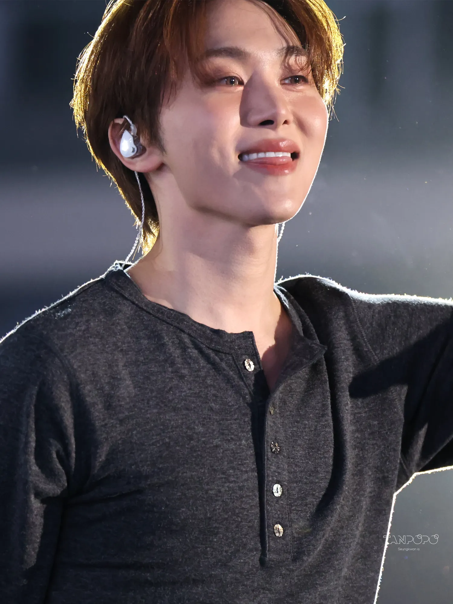 A moment captured by Seungkwan (SEVENTEEN)'s fan