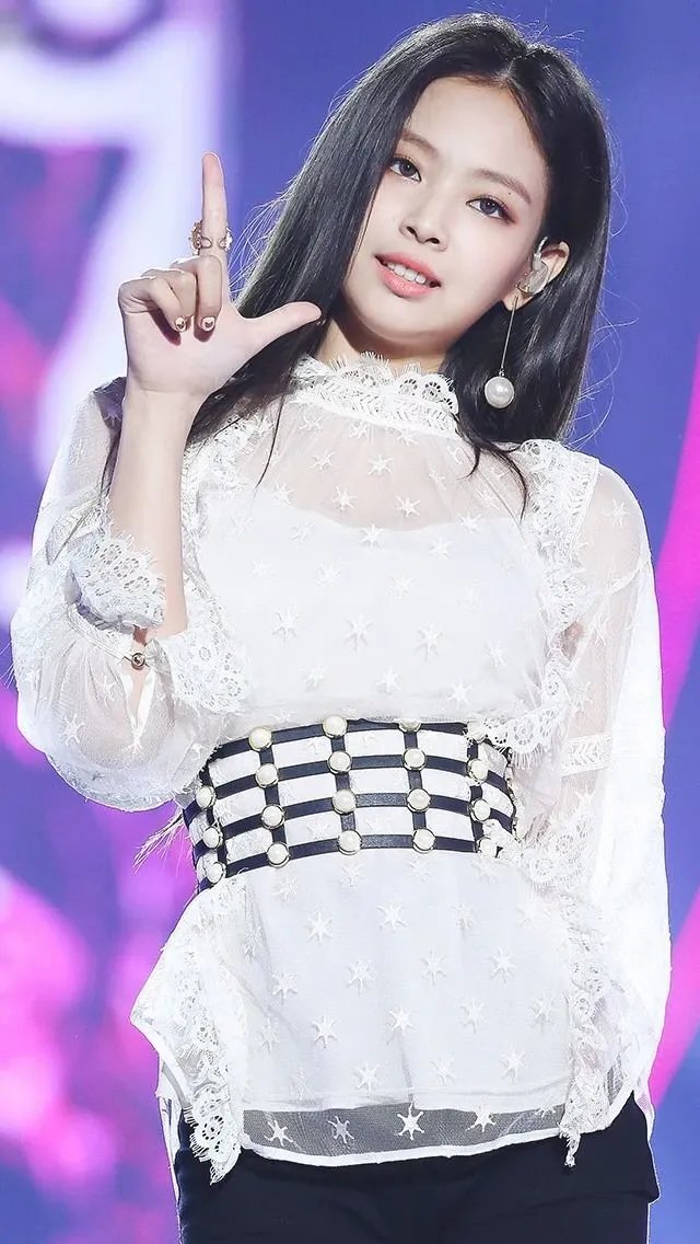 粉丝为Jennie (BLACKPINK)分享的感性壁纸
