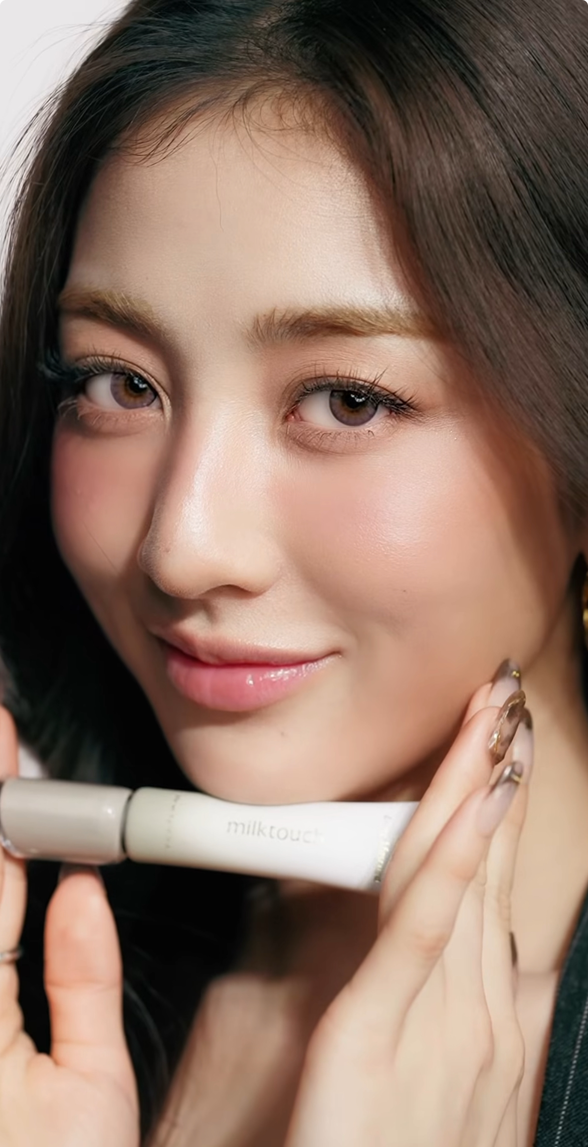 Behind-the-scenes cut of Jihyo (TWICE)