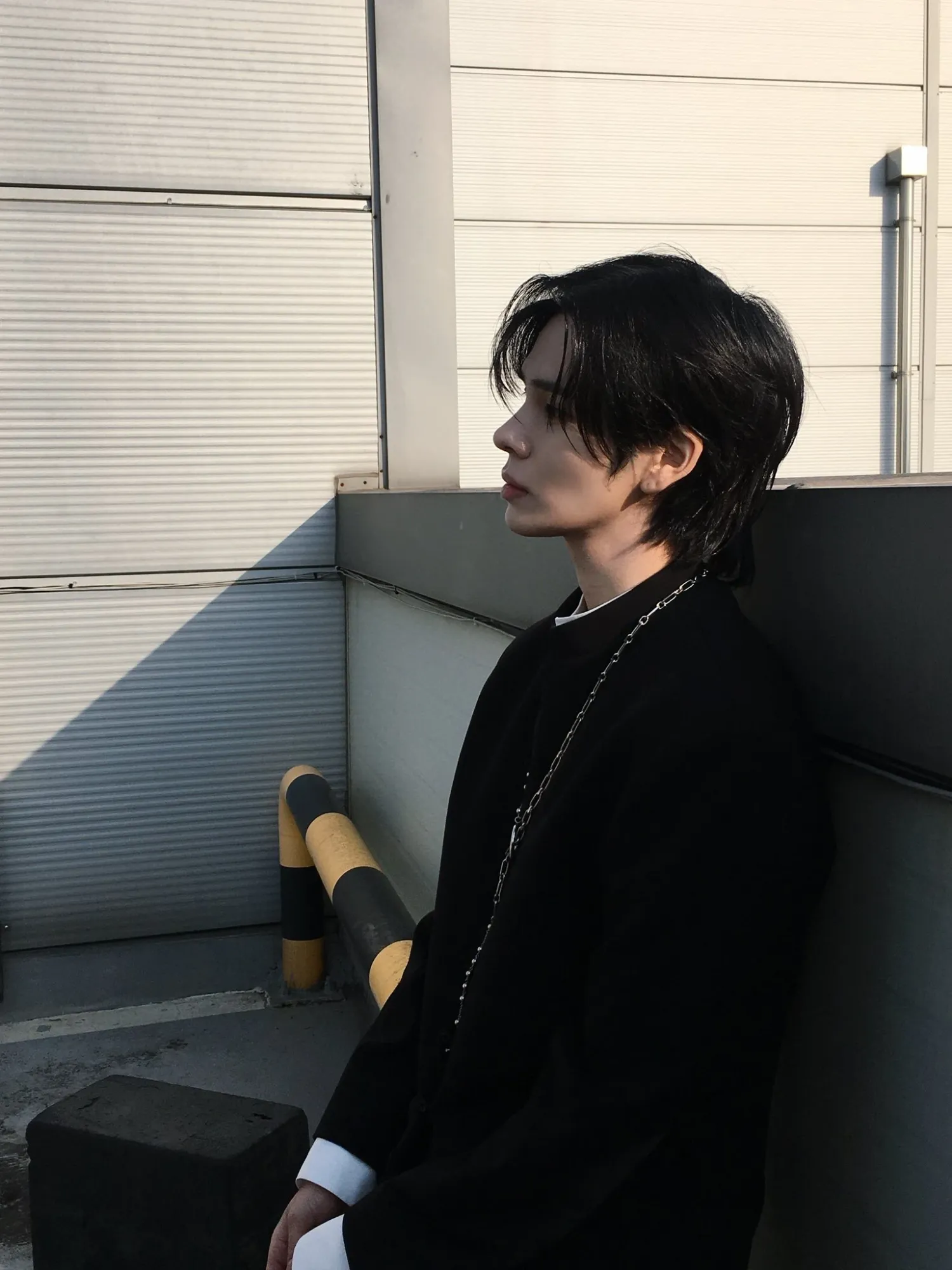 Behind-the-scenes cut of Serim (CRAVITY)