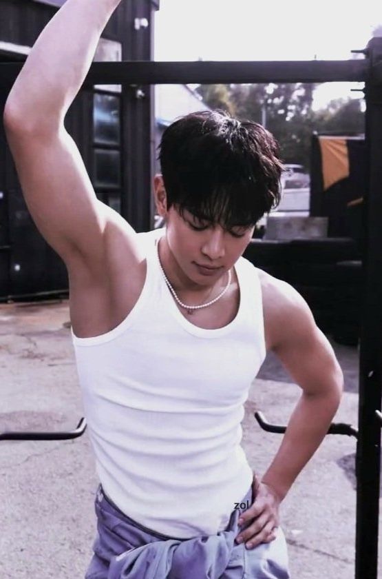 A moment captured by Minho (SHINee)'s fan