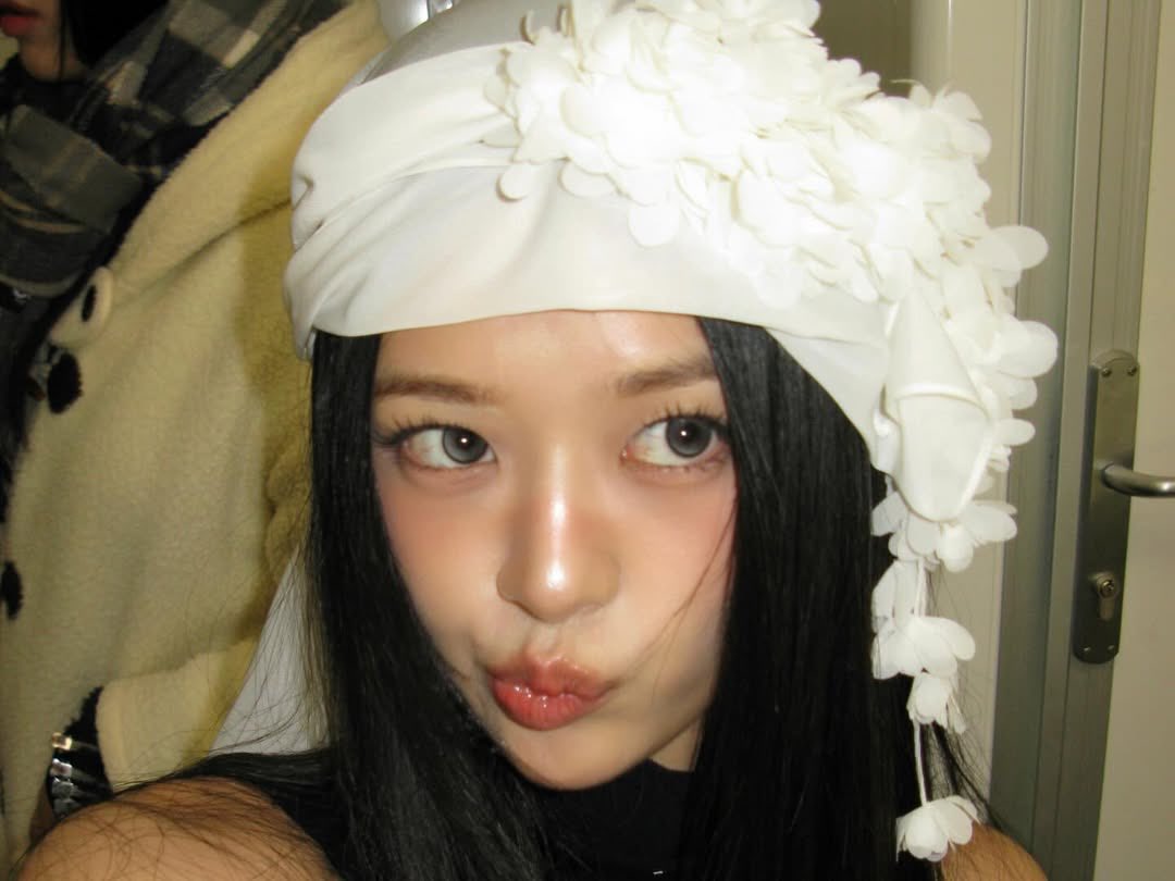 안유진 (IVE)의 비하인드 컷