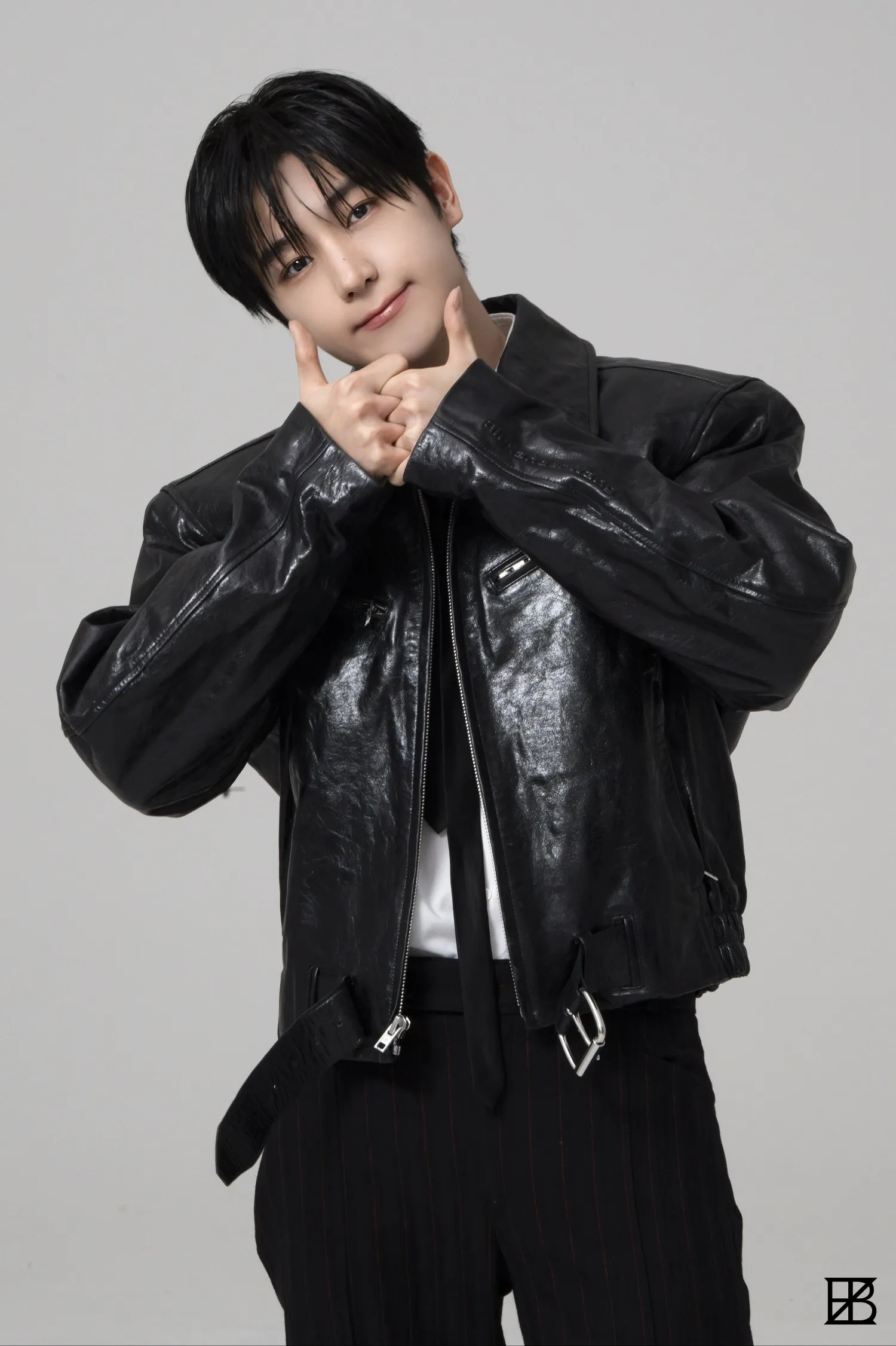 Latest photo of Hyunjae (THE BOYZ)