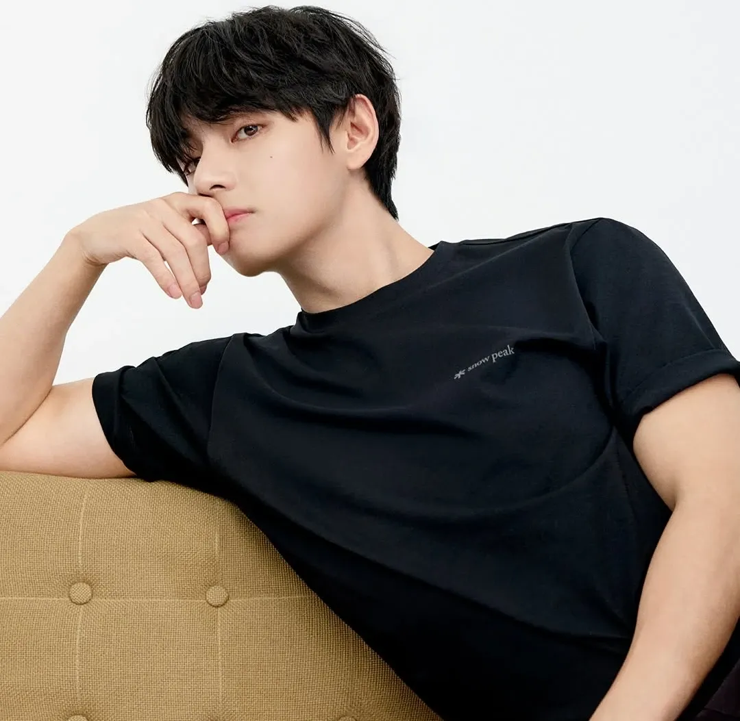 Behind-the-scenes cut of V (BTS)