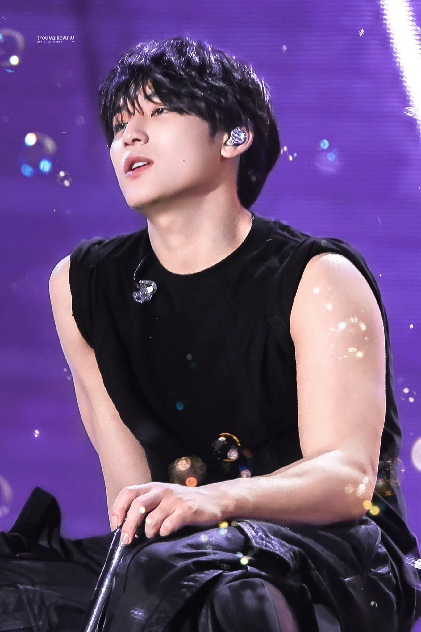 A moment captured by Mingyu (SEVENTEEN)'s fan